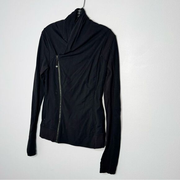 Lululemon black jacket size 6 - Picture 2 of 4